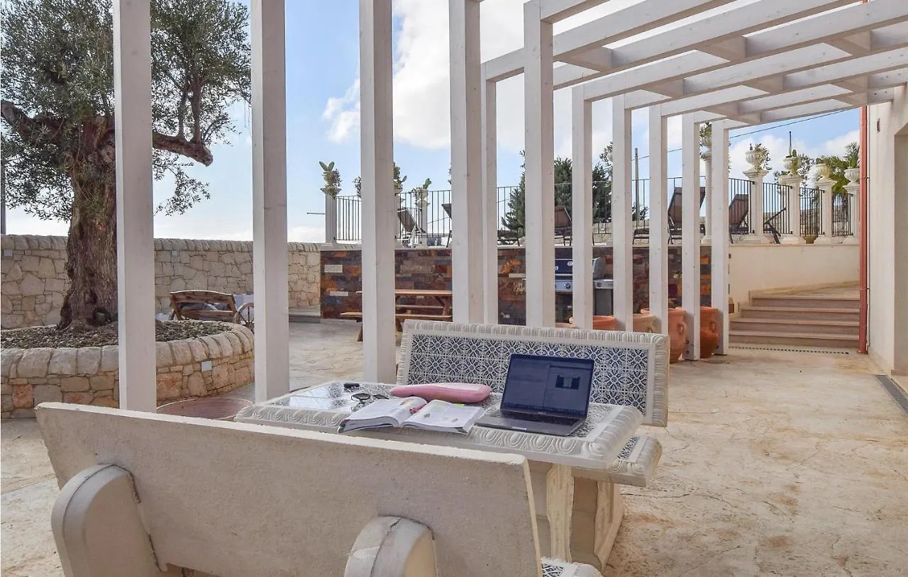 בית נופש Cozy Home In Ragusa With Outdoor Swimming Pool איטליה