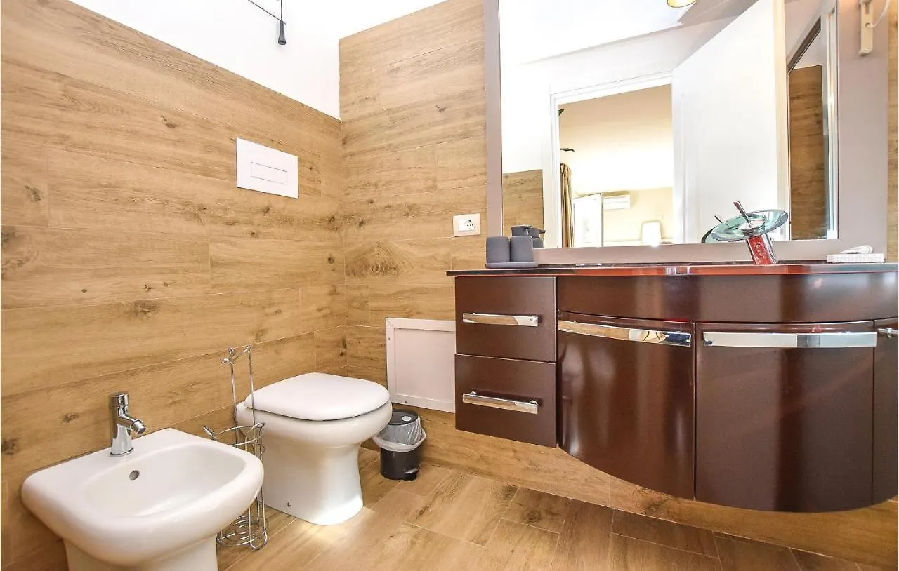 Cozy Home In Ragusa With Outdoor Swimming Pool 0*,  איטליה