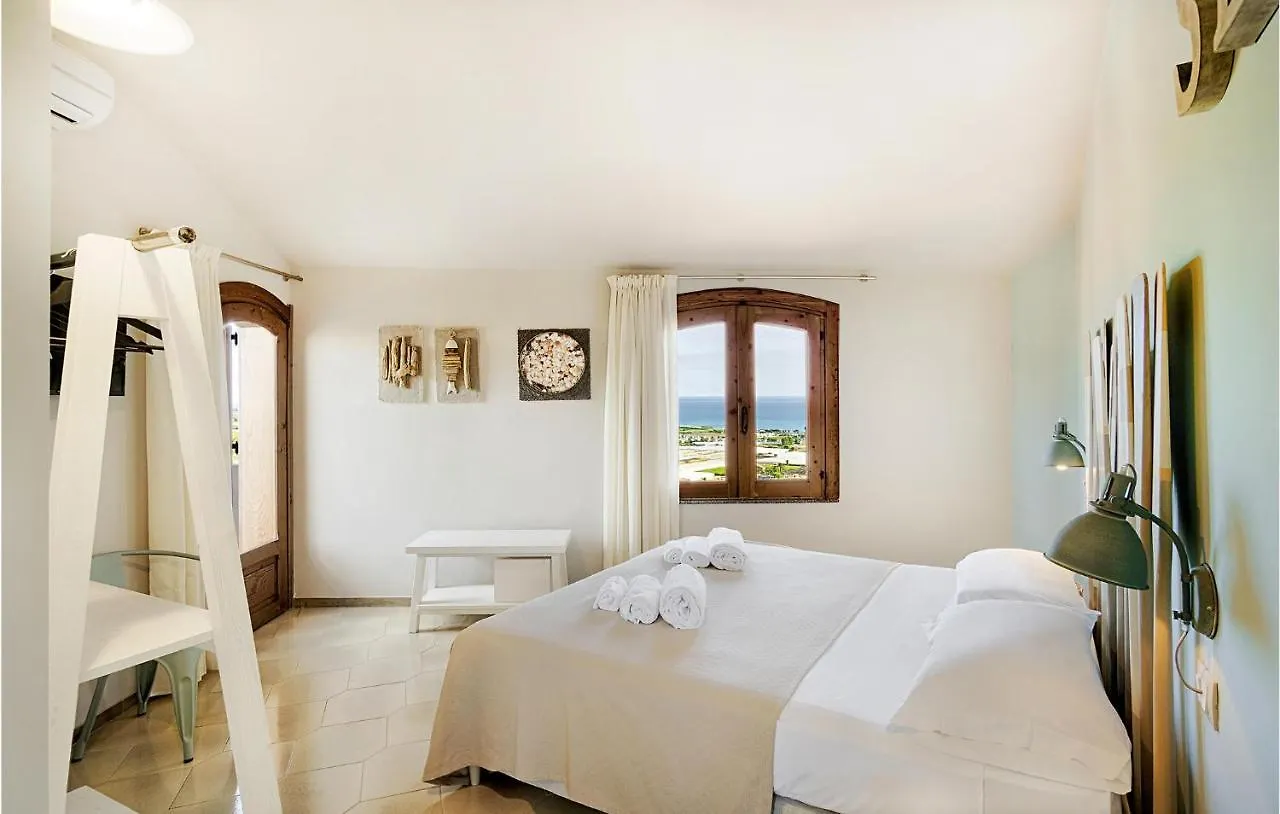 Cozy Home In Ragusa With Outdoor Swimming Pool 0*,